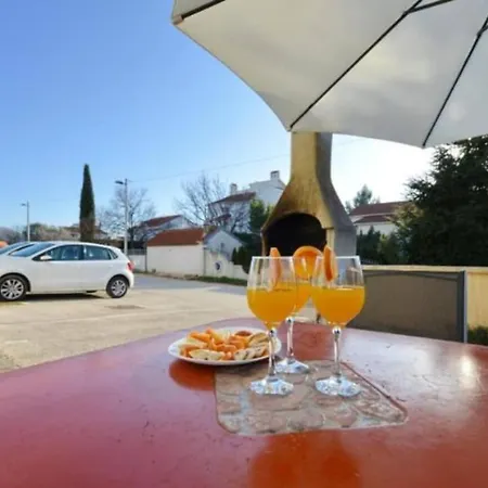 Blue Stone-parking, Terrace And Bbq *